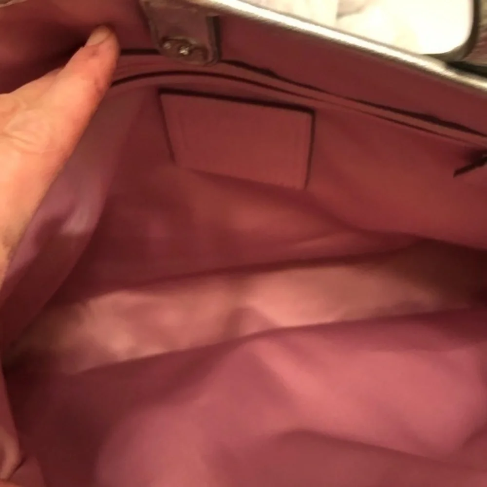 Coach f13553 y2k pink signature silver leather kisslock striped tote bag